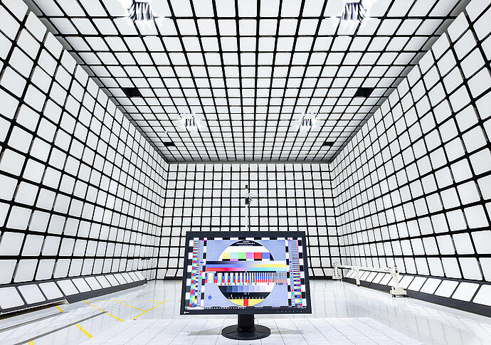 EJP_23_anechoic_chamber_06.JPG